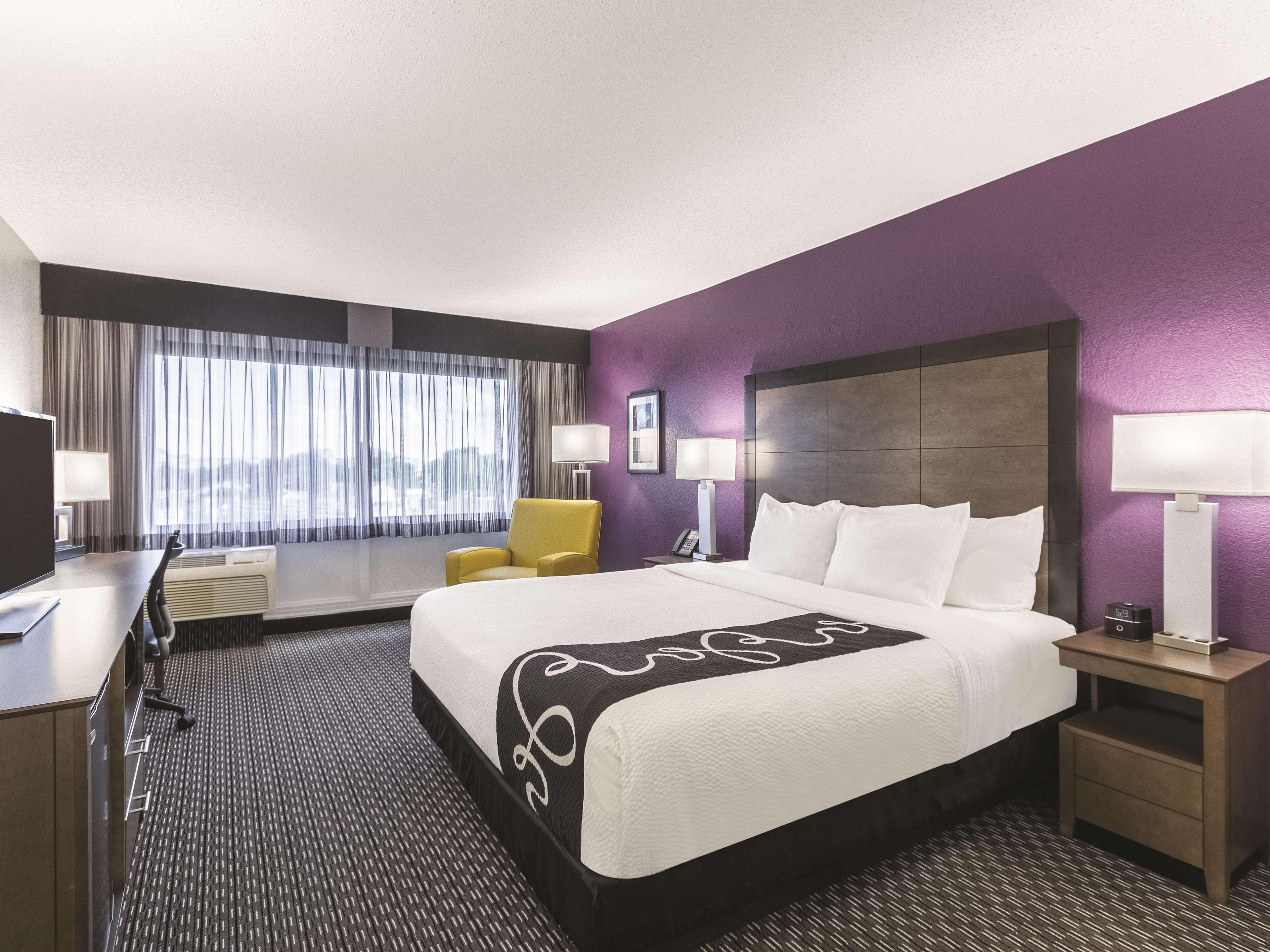 La Quinta By Wyndham Virginia Beach Exterior photo
