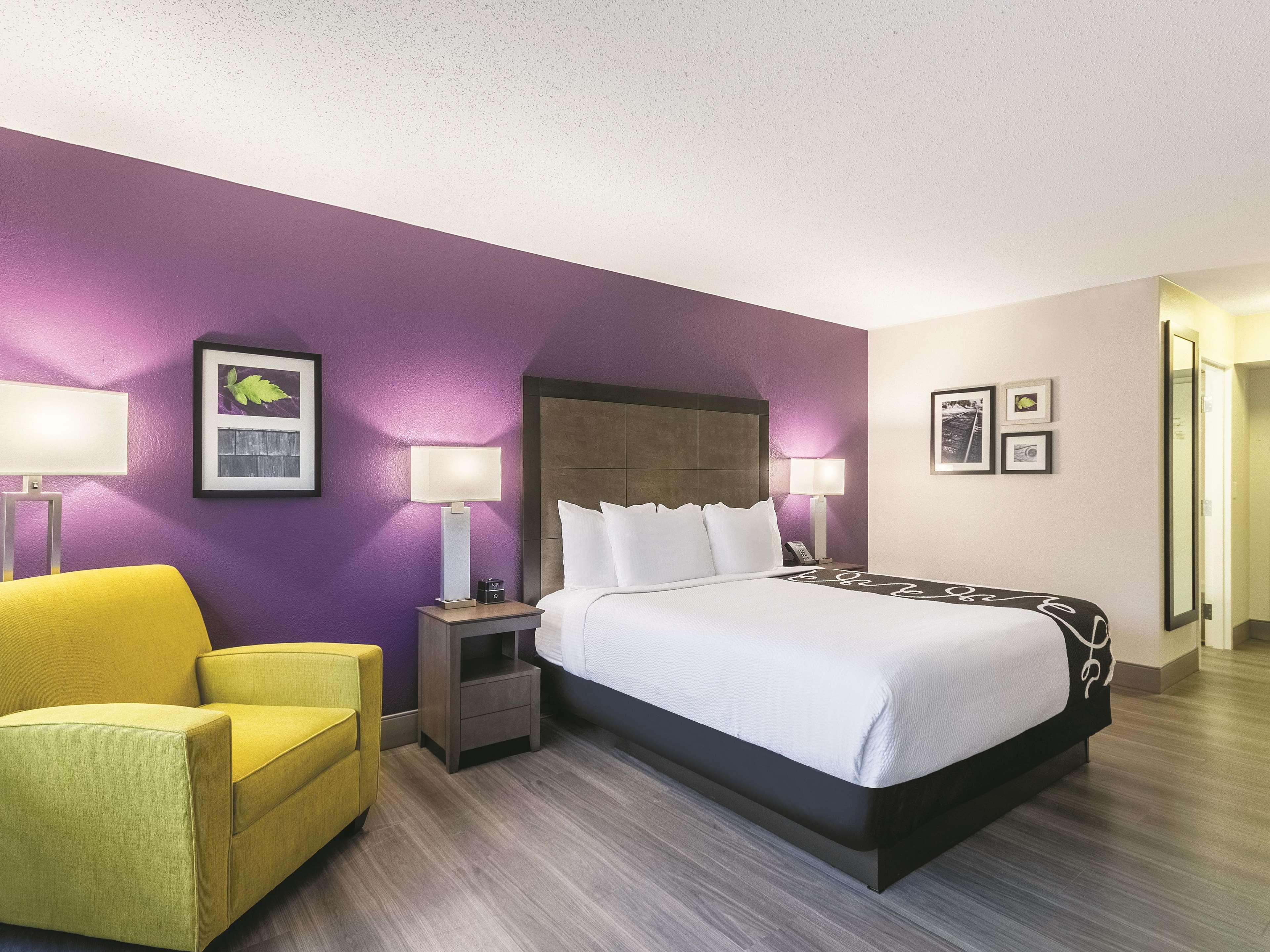 La Quinta By Wyndham Virginia Beach Exterior photo