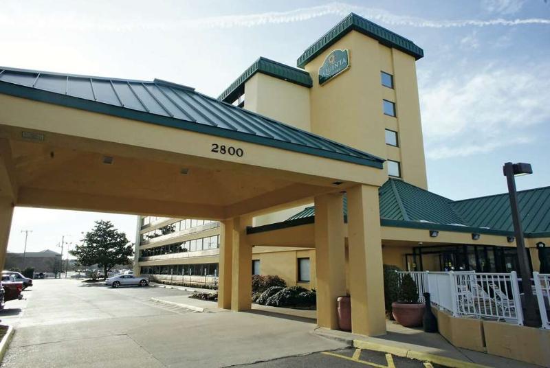 La Quinta By Wyndham Virginia Beach Exterior photo