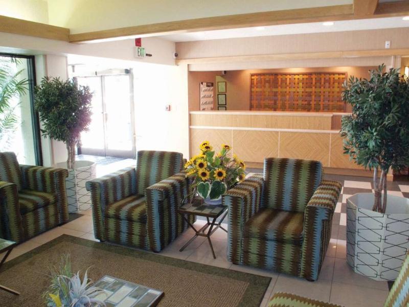 La Quinta By Wyndham Virginia Beach Exterior photo